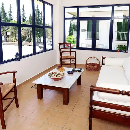 Ritsoni Aparthotel 3*